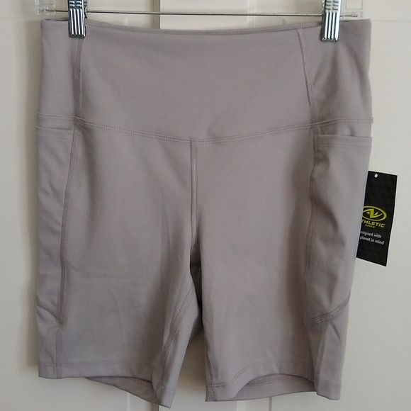 2 pairs of nwt bike shorts with pockets - Picture 3 of 4